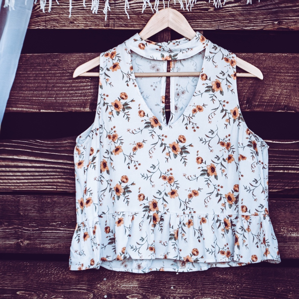 FULL TILT Sleeveless Floral Crop Top Peplum (A5)